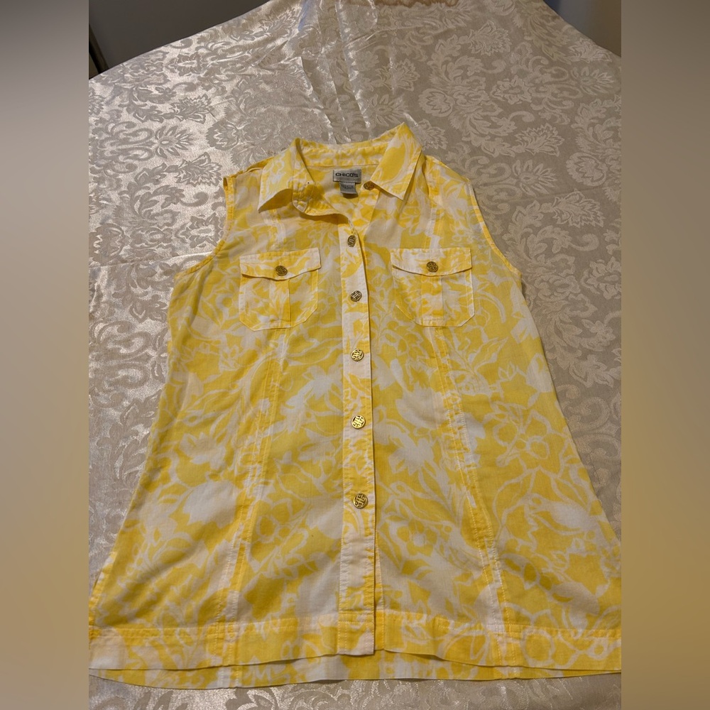 Chico's Floral Yellow and White Sleeveless Button-Down Shirt